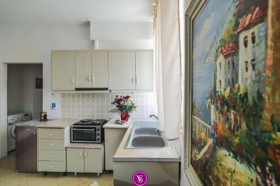 Апартаменты Vila Stupende Саранда Номер фото